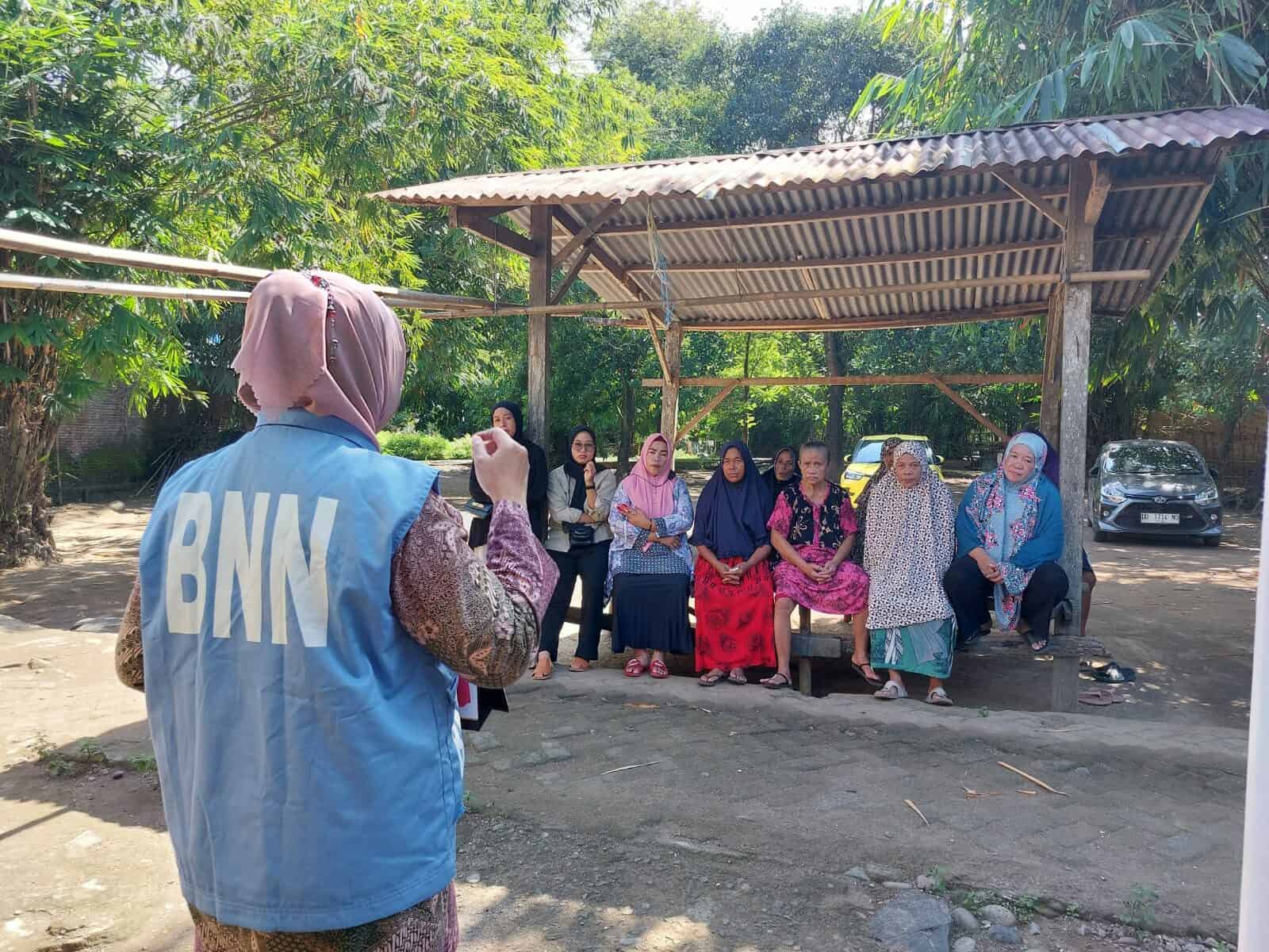 Penyuluhan P4GN Pada Kegiatan Posbindu UPT Puskesmas Kanjilo di Tabinjai Desa Tamanyeleng Kecamatan Barombong Kabupaten Gowa