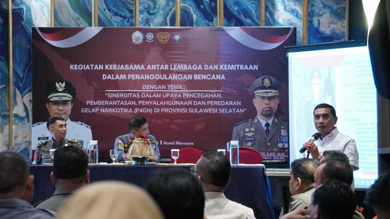 KOLABORASI P4GN, KEPALA BNNP SULAWESI SELATAN SOSIALISASI P4GN DI LINGKUNGAN PEMERINTAH SATPOL PP PROV. SULSEL KOLABORASI P4GN, KEPALA BNNP SULAWESI SELATAN SOSIALISASI P4GN DI LINGKUNGAN PEMERINTAH SATPOL PP PROV. SULSEL