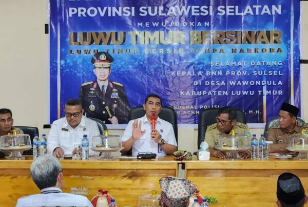 SINERGI DAN KOLABORASI DENGAN PT. VALE INDONESIA, KEPALA BNNP SULSEL SOSIALISASIKAN BAHAYA NARKOBA DI DESA WAWONDULA DAN DESA ASULI GUNA WUJUDKAN DESA BERSINAR DI KAB.LUWU TIMUR