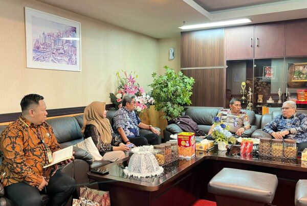 PERTAHANKAN SINERGITAS, KEPALA BNNP SULAWESI SELATAN MENGAJAK REKTOR UNM MAKASSAR DALAM PROGRAM KAMPUS BERSINAR