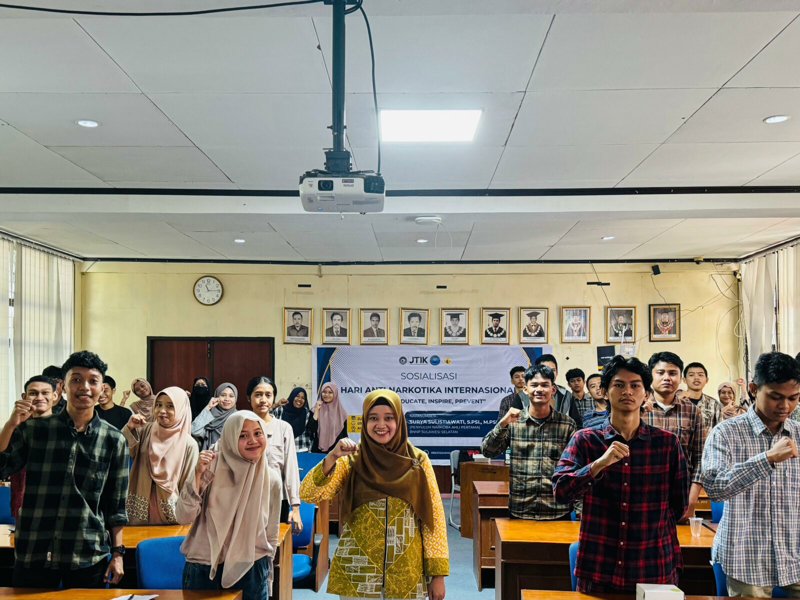 DALAM RANGKA PRA HANI 2024, BNNP SULSEL MELAKSANAKAN SOSIALISASI ANTI NARKOTIKA DI LINGKUP JTIK FT UNM DALAM RANGKA PRA HANI, UNIT LAYANAN KONSELING JTIK FT UNM MELAKSANAKAN SOSIALISASI ANTI NARKOTIKA DI LINGKUP JTIK FT UNM