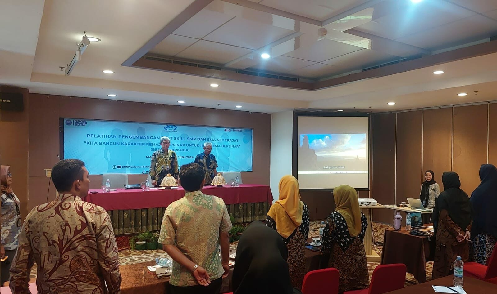 PELATIHAN PROGRAM PENGEMBANGAN SOFTSKILL SMA/SMP SEDERAJAT BERSAMA PERWAKILAN PARA GURU BK SMA SE-KAB GOWA, MAROS, DAN MAKASSAR