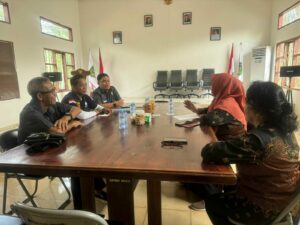 Tim Advokasi dan Kreatifitas Program dan PIC Kab. Luwu Timur Kunjungi Kesbangpol Luwu Timur