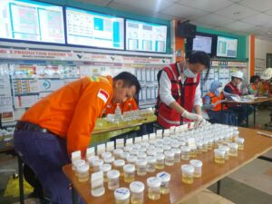 BERSINERGI UNTUK MEWUJUDKAN KAWASAN INDUSTRI BERSINAR, BNNP SULSEL LAKUKAN DETEKSI DINI TES URINE KARYAWAN PT. VALE INDONESIA TBK