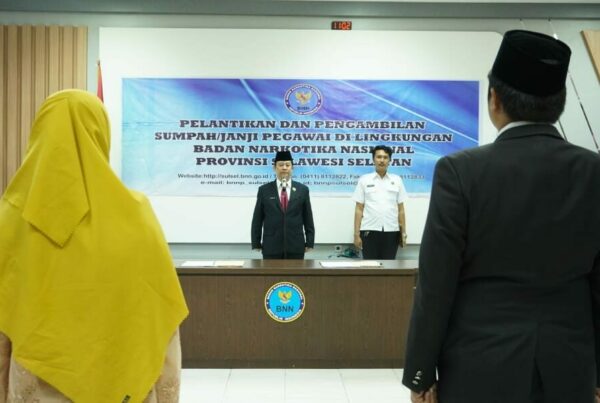 Kepala BNNP Sulawesi Selatan Melakukan Pelantikan Dan Pengambilan Sumpah/Janji Pejabat Fungsional Di Lingkungan BNNP Sulawesi Selatan