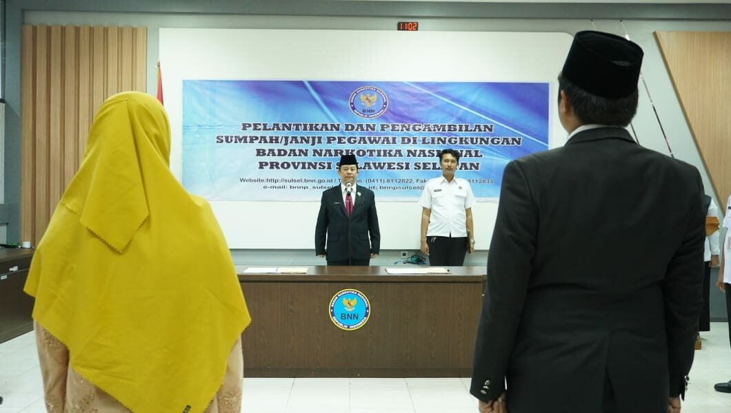 Kepala BNNP Sulawesi Selatan Melakukan Pelantikan Dan Pengambilan Sumpah/Janji Pejabat Fungsional Di Lingkungan BNNP Sulawesi Selatan