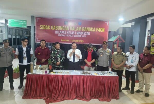 Personil BNNP Sulsel Ikuti Pelaksanaan Penggeledahan Kamar/Blok Hunian pada Lapas Kelas 1 Makassar