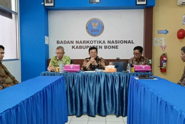 Jalin Silaturahmi dan Jaga Kekompakan Personil di Daerah, Kepala BNNP Sulawesi Selatan Kunjungan Kerja ke BNN Kabupaten Bone