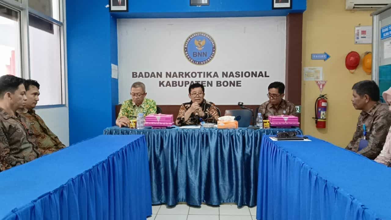 Jalin Silaturahmi dan Jaga Kekompakan Personil di Daerah, Kepala BNNP Sulawesi Selatan Kunjungan Kerja ke BNN Kabupaten Bone