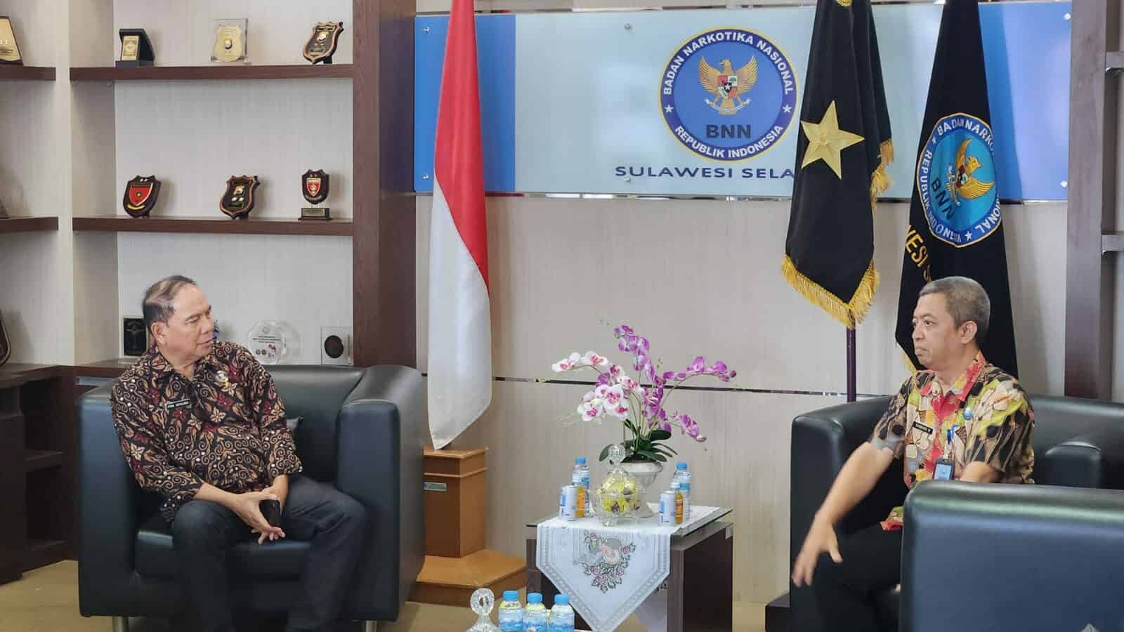 SINERGITAS P4GN, KABAG UMUM BNNP SULSEL MENERIMA KUNJUNGAN KERJA KEPALA BNNP SULAWESI UTARA DALAM MELAKSANAKAN KOORDINASI TERKAIT PELAKSANAAN PROGRAM P4GN SINERGITAS P4GN, KABAG UMUM BNNP SULSEL MENERIMA KUNJUNGAN KERJA KEPALA BNNP SULAWESI UTARA DALAM MELAKSANAKAN KOORDINASI TERKAIT PELAKSANAAN PROGRAM P4GN