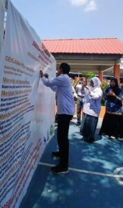 Seminar Pelita (Pemuda Lintas Tantangan LGBT, Seks Bebas, dan Anti Narkoba) dan Deklarasi Anti Narkoba UPT SMA Negeri 9 Gowa