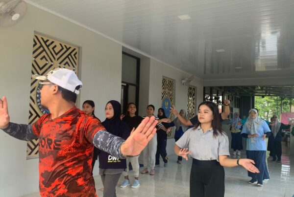 Komitmen Jaga Kesehatan, Personil BNNP Sulsel Lakukan Senam Sehat Anti Narkoba Untuk Menjaga Kebugaran oleh Personil BNNP SULSEL Periode 8 November 2024