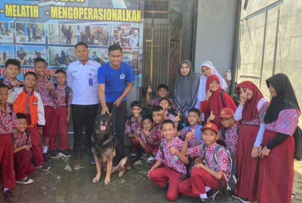 OUTING CLASS SD INPRES TALLO TUA I KE KANTOR BNN PROV. SULAWESI SELATAN