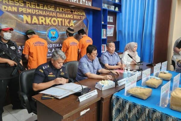 KEPALA BNNP SULAWESI SELATAN PIMPIN RILIS CAPAIAN AKHIR TAHUN 2024, DIRANGKAIKAN DENGAN PEMUSNAHAN BARANG BUKTI NARKOTIKA