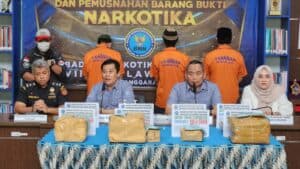 KEPALA BNNP SULAWESI SELATAN PIMPIN RILIS CAPAIAN AKHIR TAHUN 2024, DIRANGKAIKAN DENGAN PEMUSNAHAN BARANG BUKTI NARKOTIKA