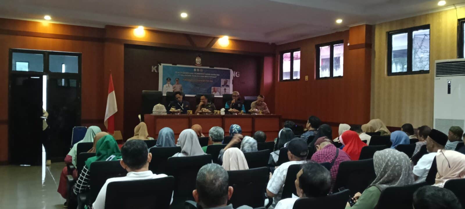 Pencegahan dan Pemberantasan Narkoba di Kalangan Pemuda dan Masyarakat di Kantor Camat Mamajang