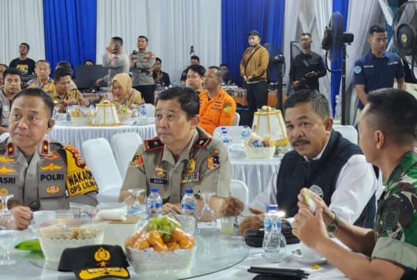 KEPALA BNNP SULAWESI SELATAN HADIRI KEGIATAN PEMANTAUAN POS PELAYANAN DAN PENGAMANAN TERPADU OPERASI LILIN TAHUN 2024 DAN MENGIKUTI VIDCON SITKAMTIBMAS MALAM TAHUN BARU