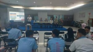 BERSINERGI UNTUK MEWUJUDKAN LINGKUNGAN KERJA BERSINAR, BNNP SULSEL LAKUKAN SOSIALISASI P4GN DAN DETEKSI DINI TES URINE KARYAWAN PT TIRTA FRESINDO JAYA (MAYORA)