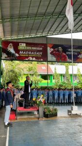 Sosialisasi P4GN melalui kegiatan Upacara Bendera di MAN 2 Makassar