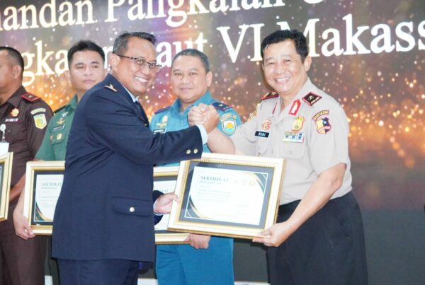 Kepala BNNP Sulsel Meraih Penghargaan Dalam Rangkaian Acara Peringatan Hari Pabean Internasional Tahun 2025