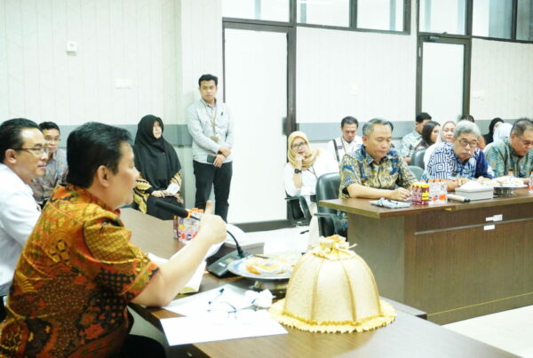 PERKUAT KOLABORASI, BNNP SULAWESI SELATAN MELAKSANAKAN PENANDATANGANAN PERJANJIAN KERJA SAMA DENGAN MITRA DAN BENTUK FORUM KOMUNIKASI P4GN