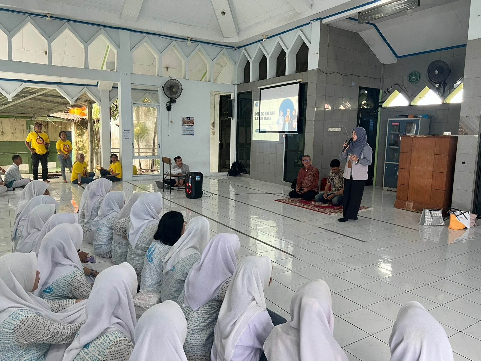 Sosialisasi Bahaya Narkotika Dalam Rangka Kegiatan Promo Action Maxim Makassar Sosialisasi Bahaya Narkotika dalam rangka kegiatan Promo Action Maxim Makassar