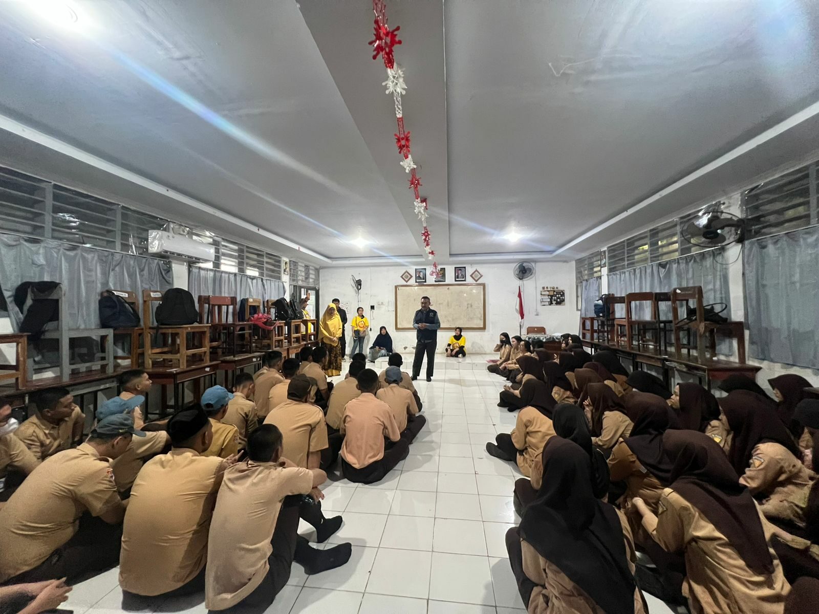 Sosialisasi Bahaya Narkotika dalam rangka Kegiatan Promo Action Maxim Makassar Sosialisasi Bahaya Narkotika dalam rangka Kegiatan Promo Action Maxim Makassar