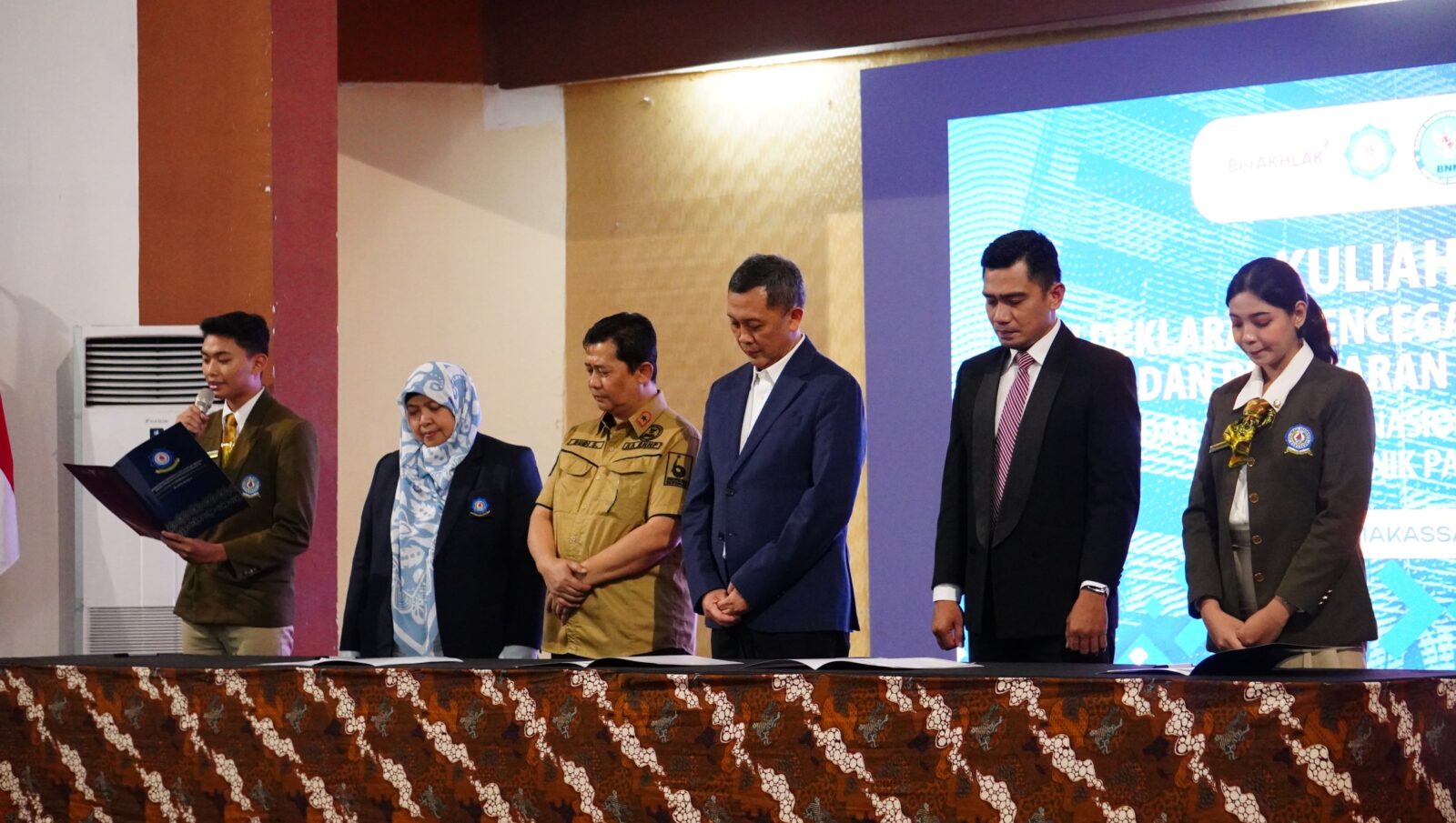 BNNP Sulawesi Selatan Bersama Politeknik Pariwisata Makassar Deklarasikan Kampus Bersinar dan Penandatanganan Deklarasi Anti Penyalahgunaan Narkoba