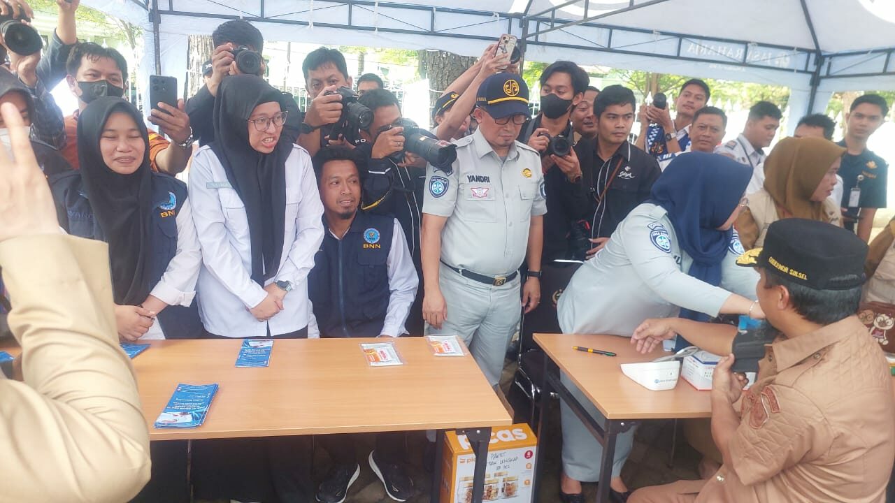 BNNP Sulawesi Selatan Lakukan Sampling Tes Urine terhadap Awak Bus Program Mudik Gratis Andalan Hati Idul Fitri 2025