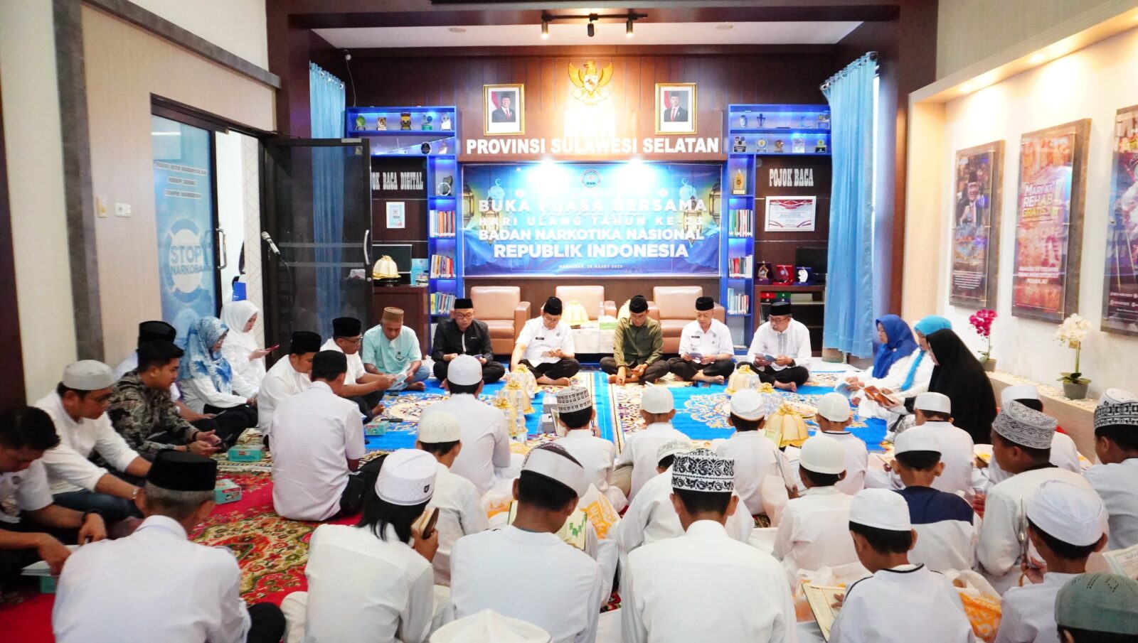 KELUARGA BESAR BNNP SULAWESI SELATAN BUKA PUASA BERSAMA DIRANGKAIKAN SYUKURAN DALAM RANGKA HUT BNN KE 23 TAHUN