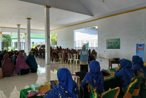Kolaborasi BNNP Sulawesi Selatan bekerjasama dengan UPT Puskesmas Pallangga Laksanakan Pembinaan Kesehatan Pada Anak Usia Sekolah