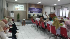 Penyuluh Madya Ishak Iskandar Berikan Sosialisasi P4GN Kepada Fasilitator Dinas Kesehatan Kota Makassar