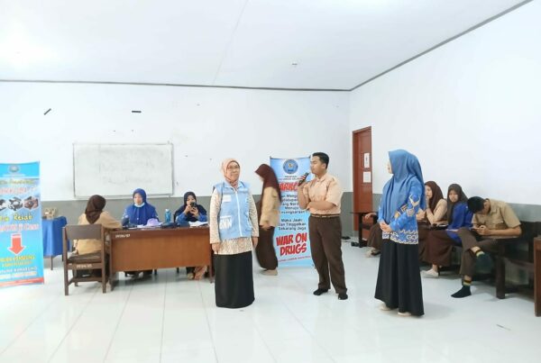 Penyuluh BNNP Sulsel Sosialisasikan Pencegahan Narkoba Pada Kegiatan Pembinaan Kesehatan Anak Usia Sekolah