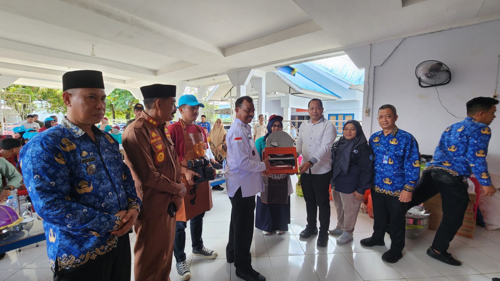 BNNP SULAWESI SELATAN HADIRI PEMBUKAAN BIMBINGAN TEKNIS LIFE SKILL MASYARAKAT DESA JENETAESA KABUPATEN MAROS BNNP SULAWESI SELATAN HADIRI PEMBUKAAN BIMBINGAN TEKNIS LIFE SKILL MASYARAKAT DESA JENETAESA KABUPATEN MAROS