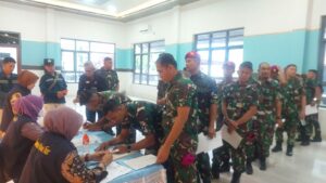 BNNP SULSEL SOSIALISASI P4GN & DETEKSI DINI NARKOBA MELALUI TES URINE ANGGOTA TNI BATALYON MARINIR PERTAHANAN PANGKALAN VI MAKASSAR