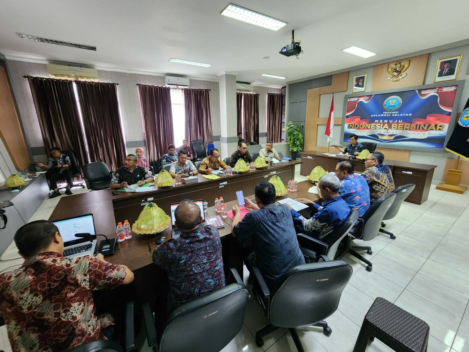 BNNP SULAWESI SELATAN MELAKSANAKAN RAPAT MONEV BULAN APRIL TRIWULAN II TAHUN ANGGARAN 2025 BNNP SULAWESI SELATAN MELAKSANAKAN RAPAT MONEV BULAN APRIL TRIWULAN II TAHUN ANGGARAN 2025