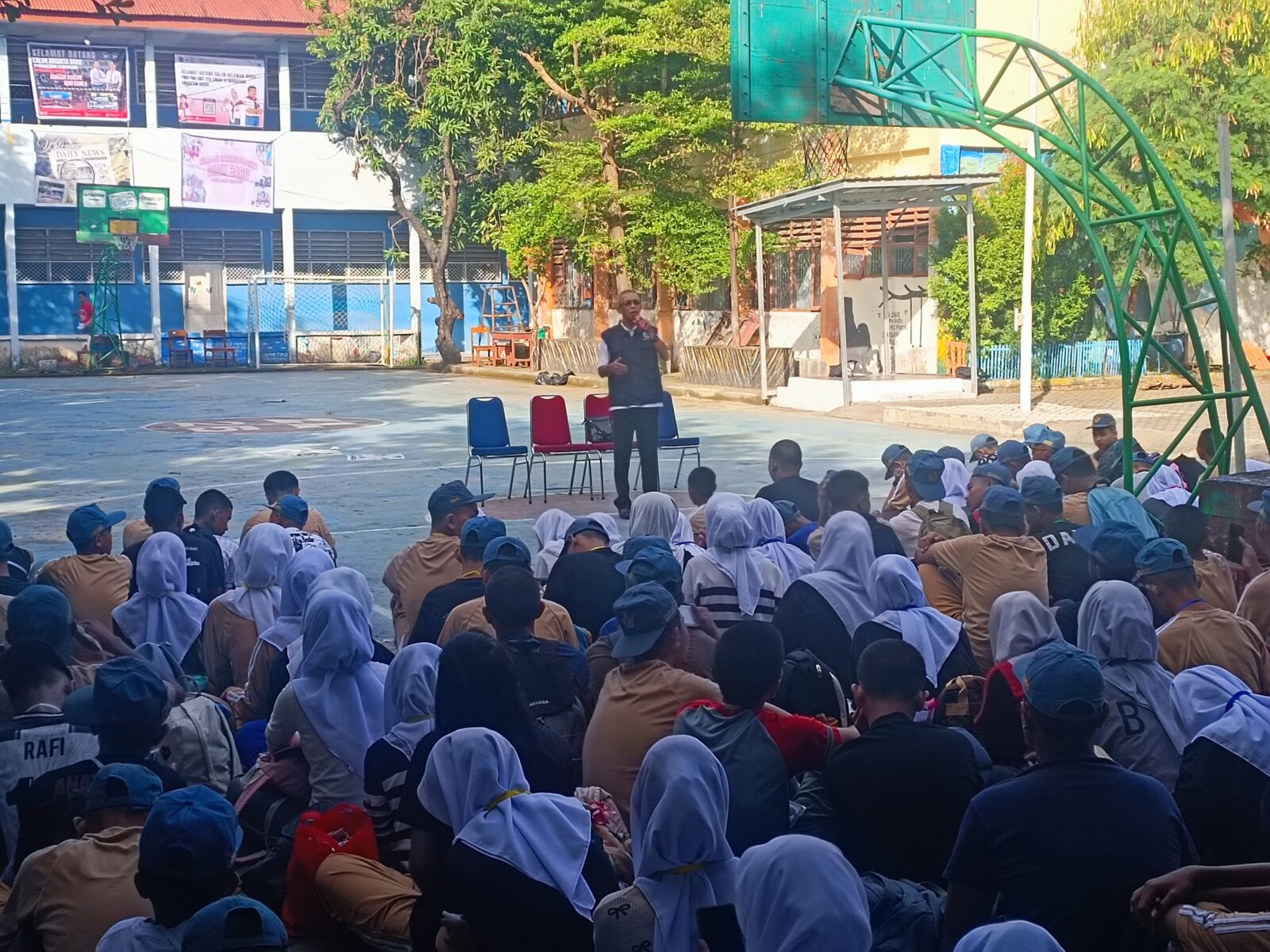 SOSIALISASI P4GN DILINGKUNGAN SMAN 14 MAKASSAR PADA KEGIATAN MPLS SOSIALISASI P4GN DILINGKUNGAN SMAN 14 MAKASSAR PADA KEGIATAN MPLS